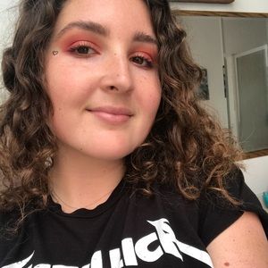 Meet your Posher, Monica